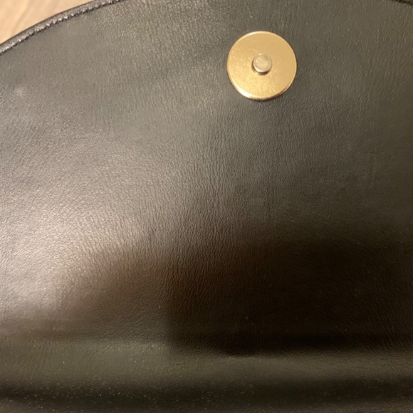 La Scala Vintage Red Purse - Picture 9 of 12